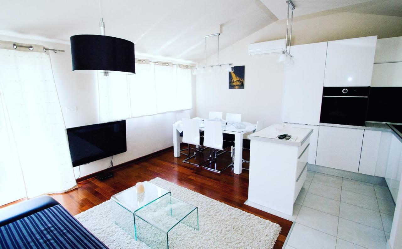 Deluxe Suites Mandic Omiš Eksteriør bilde